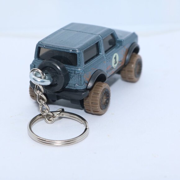 Hot Wheels 2021 Ford Bronco custom keychain 1/64 scale - Picture 3 of 4